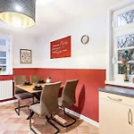 Apartamento Im Torwaerterhaeuschen *