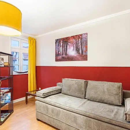 Im Torwaerterhaeuschen