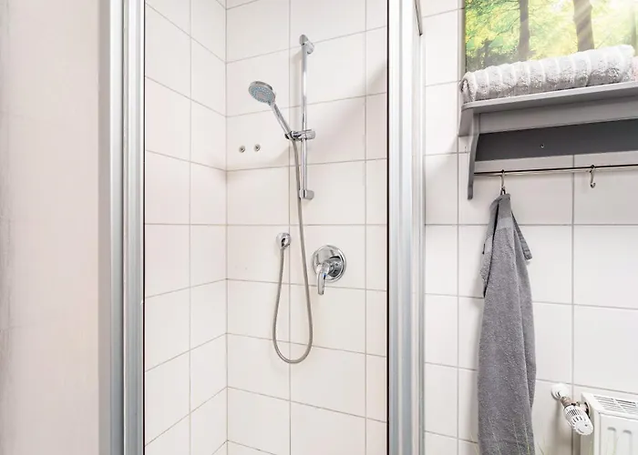 Im Torwärterhäuschen *